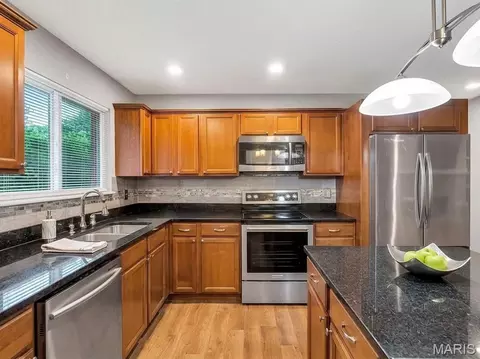 Kitchen - 43 E Nottingham Cir, Sullivan, MO 63080 photo 2 of 4