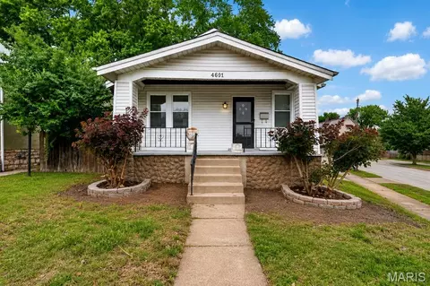 4601 Ray Ave, Saint Louis, MO 63116