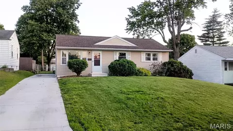 9108 Fayette Ave, Saint Louis, MO 63123