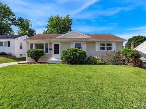 9108 Fayette Ave, Saint Louis, MO 63123