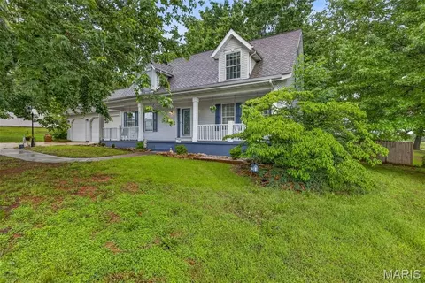 5 Pheasant Dr, Farmington, MO 63640
