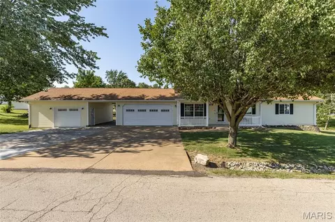 30 Elk Dr, Farmington, MO 63640