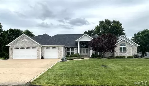 5 Woods Fort Ct, Troy, MO 63379