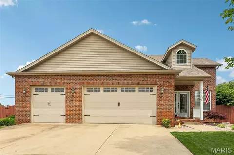 1452 Dale Dr, Troy, IL 62294