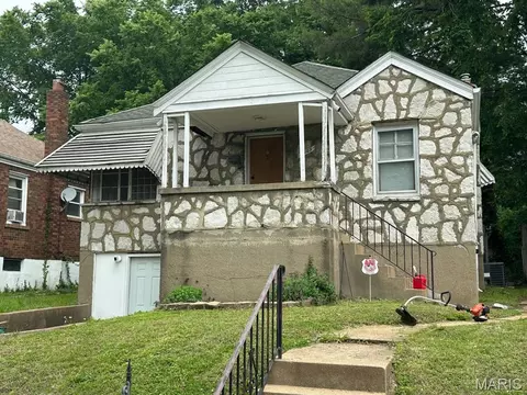6949 Claremore Dr, Saint Louis, MO 63121