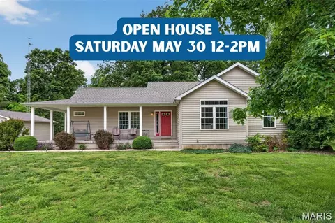 588 Deerfield Rd, Walnut Hill, IL 62893