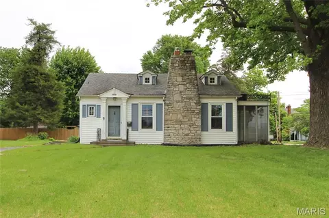 1800 E B St, Belleville, IL 62221