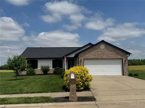 535 Shamrock Dr, Waterloo, IL 62298