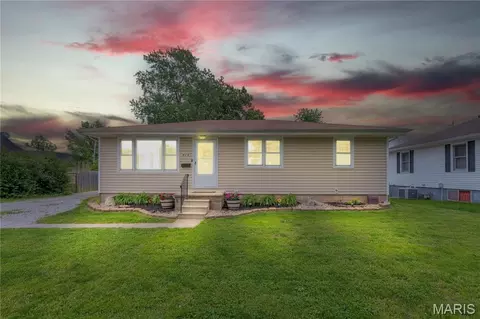 414 Silver St, Bethalto, IL 62010