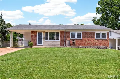 4849 Mohegan Dr, Saint Louis, MO 63123