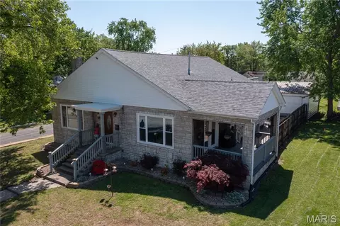 433 E Main St, Salem, IL 62881