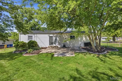 Exterior - 502 Wicklow Dr, Manchester, MO 63021 photo 3 of 7