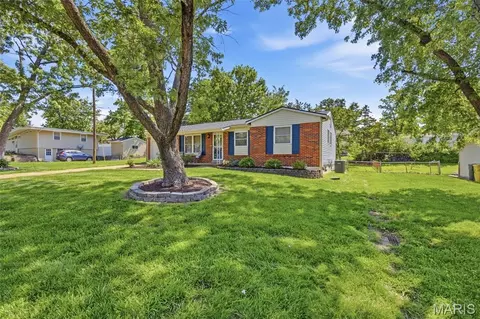 Exterior - 502 Wicklow Dr, Manchester, MO 63021 photo 2 of 7