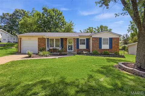 502 Wicklow Dr, Manchester, MO 63021