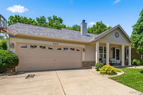 140 Green Forest Estates Dr, Saint Peters, MO 63376