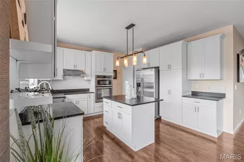 Kitchen - 1040 Sable Ln, Arnold, MO 63010 photo 3 of 5