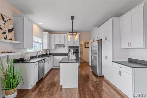 Kitchen - 1040 Sable Ln, Arnold, MO 63010 photo 2 of 5