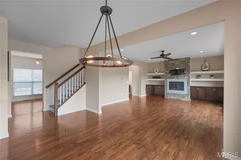 Living - 1040 Sable Ln, Arnold, MO 63010 photo 6 of 6