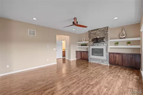 Living - 1040 Sable Ln, Arnold, MO 63010 photo 3 of 6