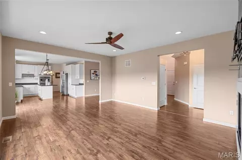 Living - 1040 Sable Ln, Arnold, MO 63010 photo 5 of 6
