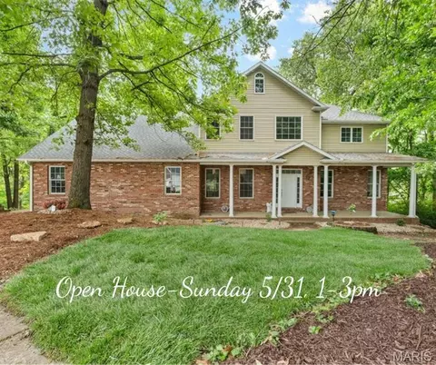 11 Kensington, Collinsville, IL 62234