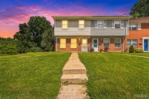 1001 Pine St, Saint Charles, MO 63301