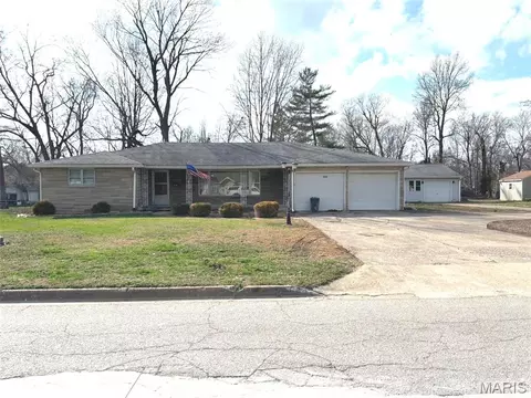 331 Illinois, Salem, IL 62881
