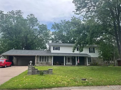 614 Hubbard Dr, Chaffee, MO 63740