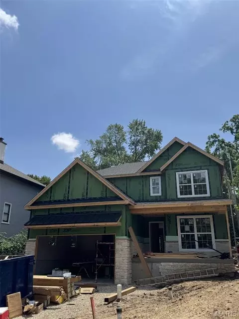 614 Nirk Ave, Kirkwood, MO 63122