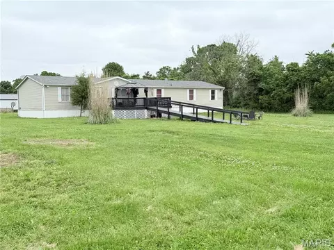 3509 Rock Rd, Bismarck, MO 63624