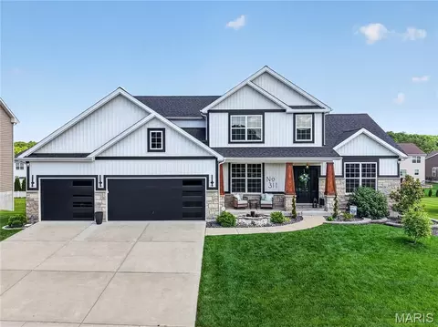 311 Wilmer Valley Dr, Wentzville, MO 63385