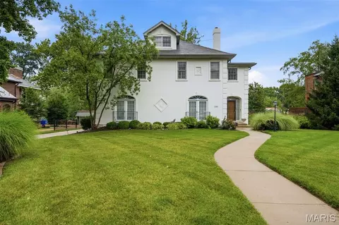 7249 Maryland Ave, University City, MO 63130