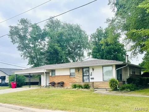 611 Maple St, Sikeston, MO 63801