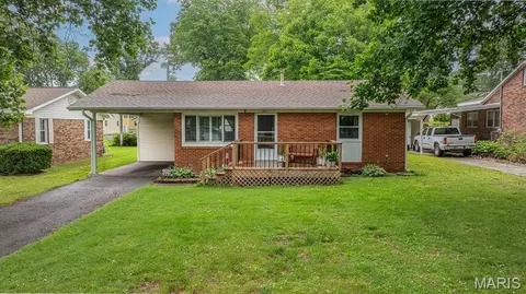 331 S Mulberry St, Dexter, MO 63841