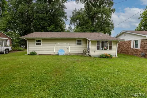 Exterior - 331 S Mulberry St, Dexter, MO 63841 photo 3 of 5