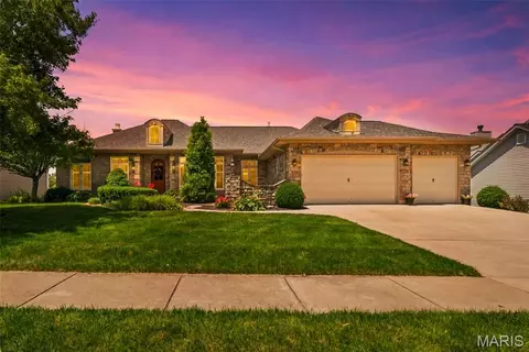 3105 Bear View Ct, Wentzville, MO 63385