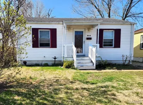 405 Tower Grove Pl, Saint Charles, MO 63301