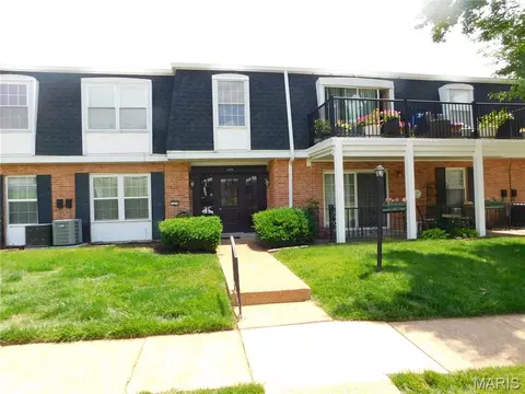 1678 Blue Ridge Dr #F, Saint Louis, MO 63125