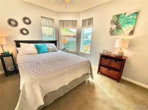 Bedroom - 222 Park Place Ln #2A, Kaiser, MO 65047 photo 5 of 6