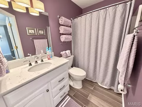 Bath - 222 Park Place Ln #2A, Kaiser, MO 65047 photo 2 of 2