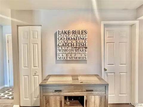 Entry Way - 222 Park Place Ln #2A, Kaiser, MO 65047 photo 1 of 2