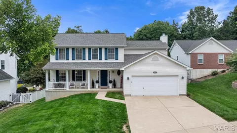 5916 Cardinal Creek Dr, Oakville, MO 63129