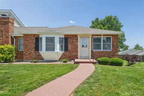 19 Brittany Ct, Troy, MO 63379