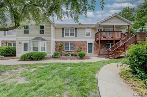 1725 Florine Blvd #F, Saint Charles, MO 63303