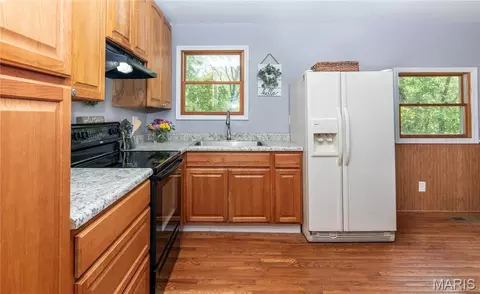 Kitchen - 5090 Ridgeview Dr, Arnold, MO 63010 photo 2 of 2