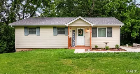 5090 Ridgeview Dr, Arnold, MO 63010
