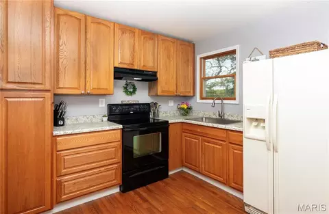 Kitchen - 5090 Ridgeview Dr, Arnold, MO 63010 photo 1 of 2