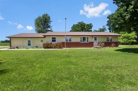 1610 State Hwy W, Oran, MO 63771