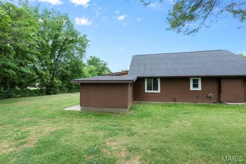 Exterior - 283 Sandstone Dr, Jackson, MO 63755 photo 7 of 12