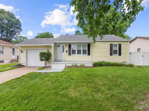 512 E Jefferson St, O'fallon, IL 62269